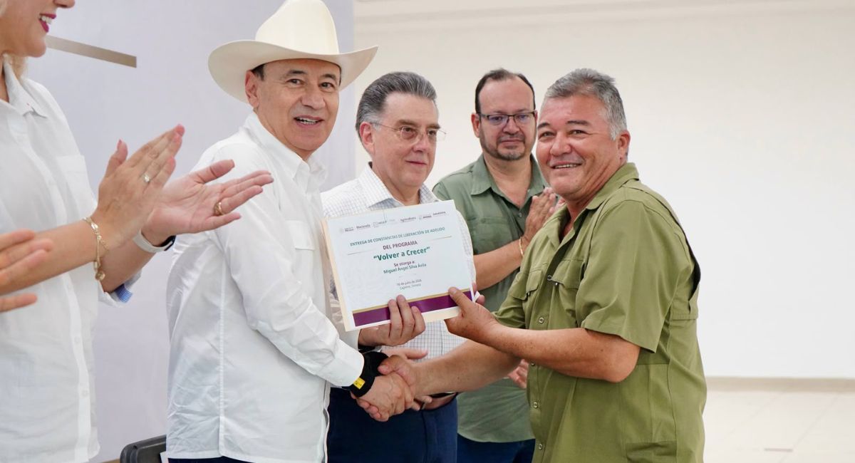 Alfonso Durazo beneficia con finiquitos a productores agrícolas del sur de Sonora