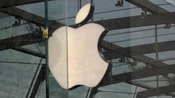 Apple demanda a OpenAI por robo de secretos comerciales para crear sus próximos dispositivos