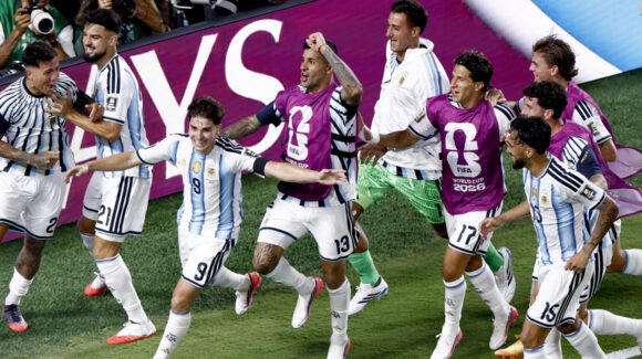 Listas las semifinales del Mundial: Argentina e Inglaterra sufren pero sellaron su pase