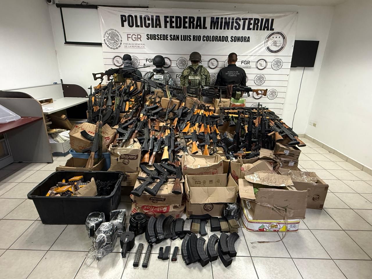 Aseguran 81 armas largas y más de 274 mil cartuchos en San Luis Río Colorado