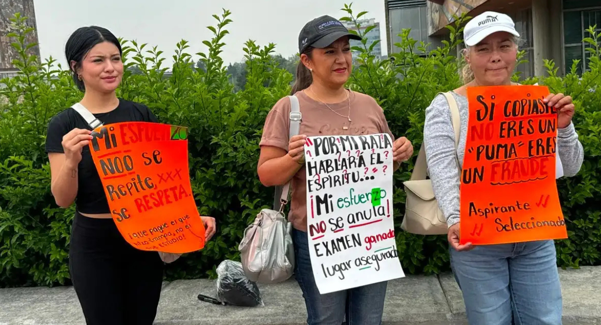 Aspirantes seleccionados de la UNAM protestan para exigir que se respeten sus lugares asignados