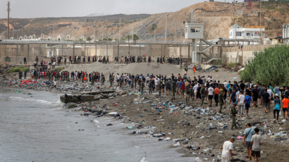 ÚLTIMA HORA: Aumenta a 57 la cifra de inmigrantes muertos tras la entrada masiva en Ceuta