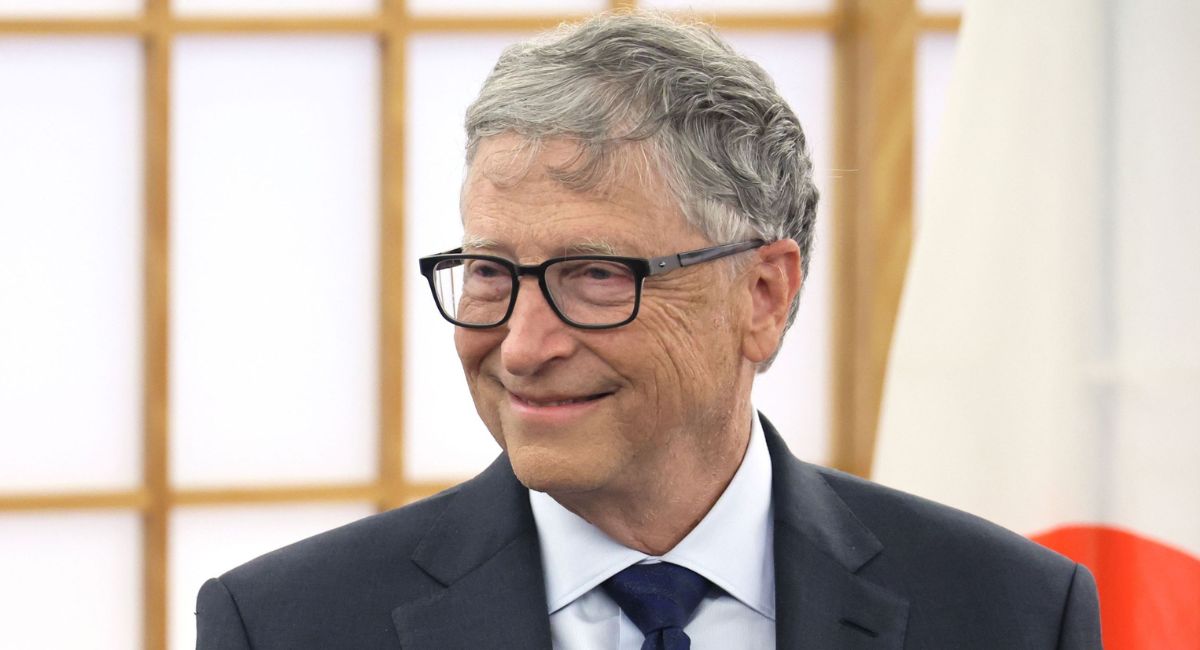 Avance de la IA y la robótica podría disminuir la jornada laboral y una jubilación temprana, afirma Bill Gates