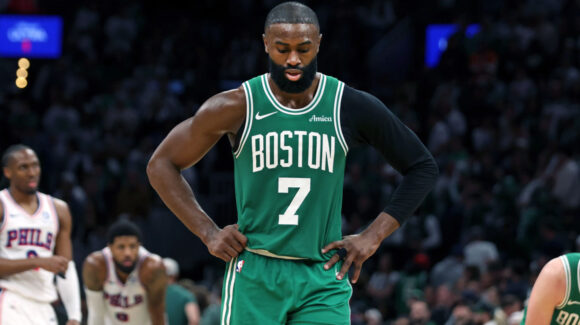 Los Celtics sacuden la agencia libre en la NBA; traspasan a Jaylen Brown a los 76ers por Paul George