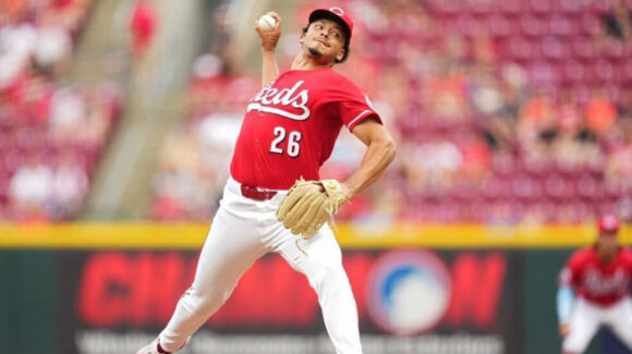 Los Reds aseguran la permanencia de uno de sus estelares lanzadores con millonario contrato