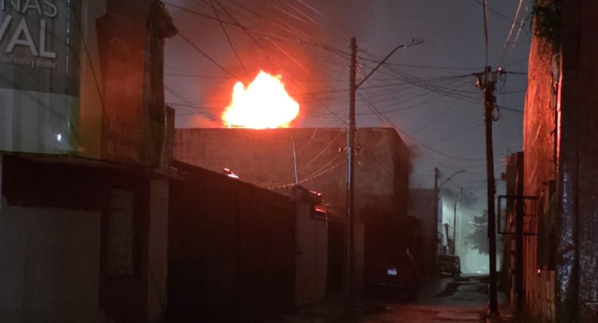 Bomberos de Cajeme sofocan incendio tras más de siete horas de intenso trabajo
