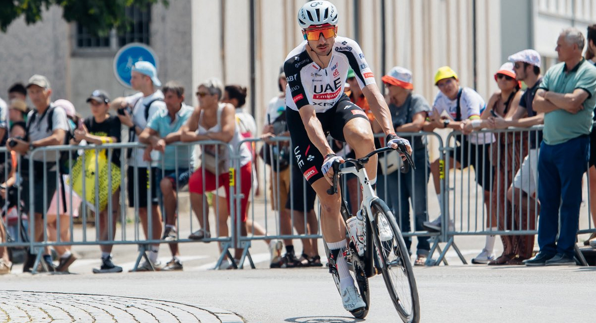 Brandon McNulty, compañero de Isaac del Toro en el UAE Team Emirates, causó baja del Tour de France 2026 por enfermedad