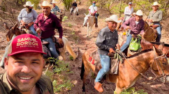Brigadistas viajan a la sierra de Álamos, buscan llevar ayuda humanitaria