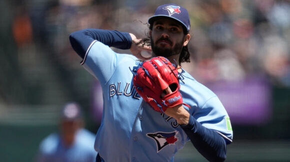Con joya de un hit de Cease y explosiva ofensiva, los Blue Jays apalean a los Giants