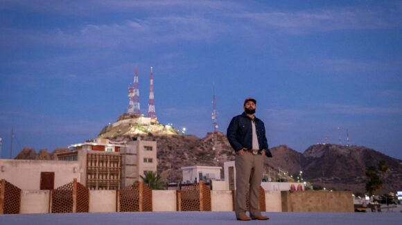 Carín León convierte a Hermosillo en set: Así se grabó ‘La Misma Cama’ en tiempo récord