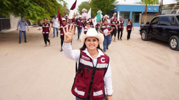 Celida López recorre San Luis Río Colorado y defiende los logros de la Cuarta Transformación