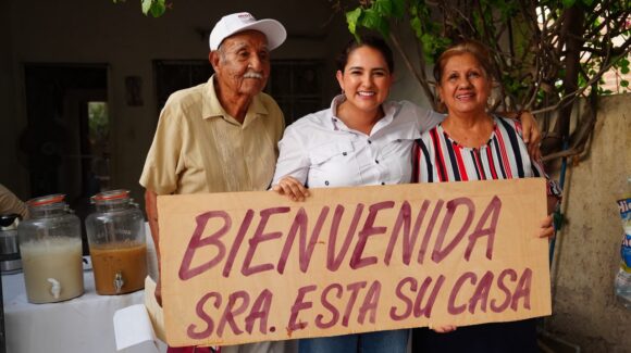 Celida López recorre la colonia Norberto Ortega y llama a fortalecer la 4T en Sonora