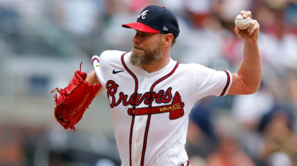 Chris Sale domina a San Diego con 11 ponches y los Braves aseguran la serie en casa