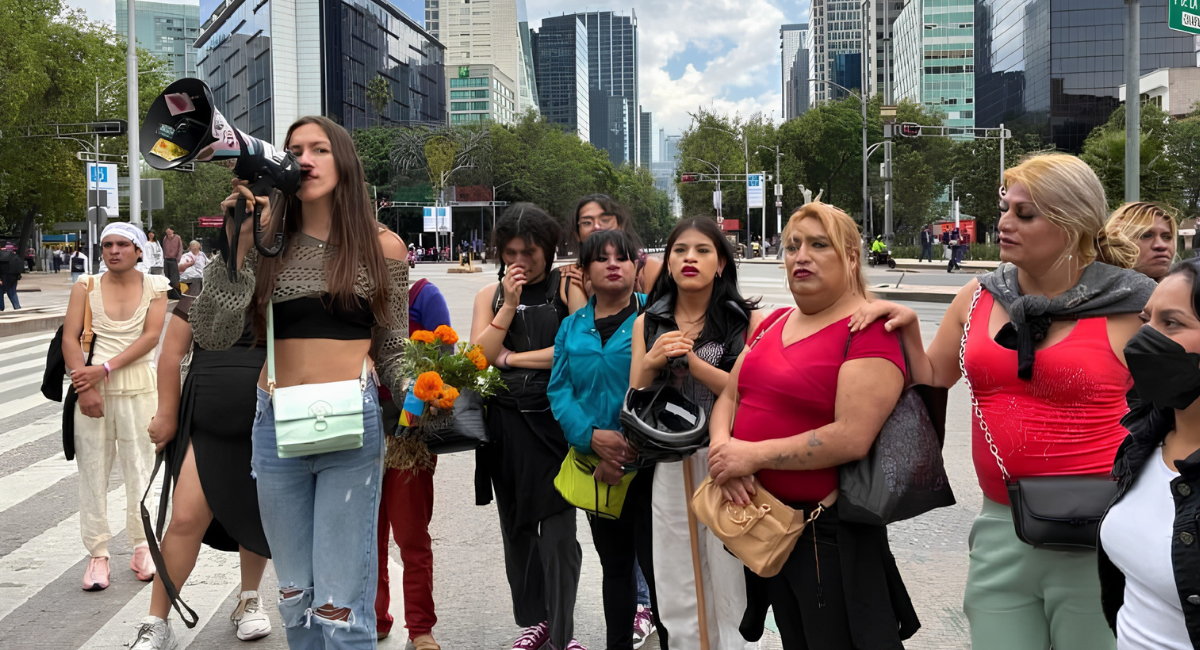 Comunidad trans retira plantón de 21 días en Segob tras acordar nueva fecha de reunión