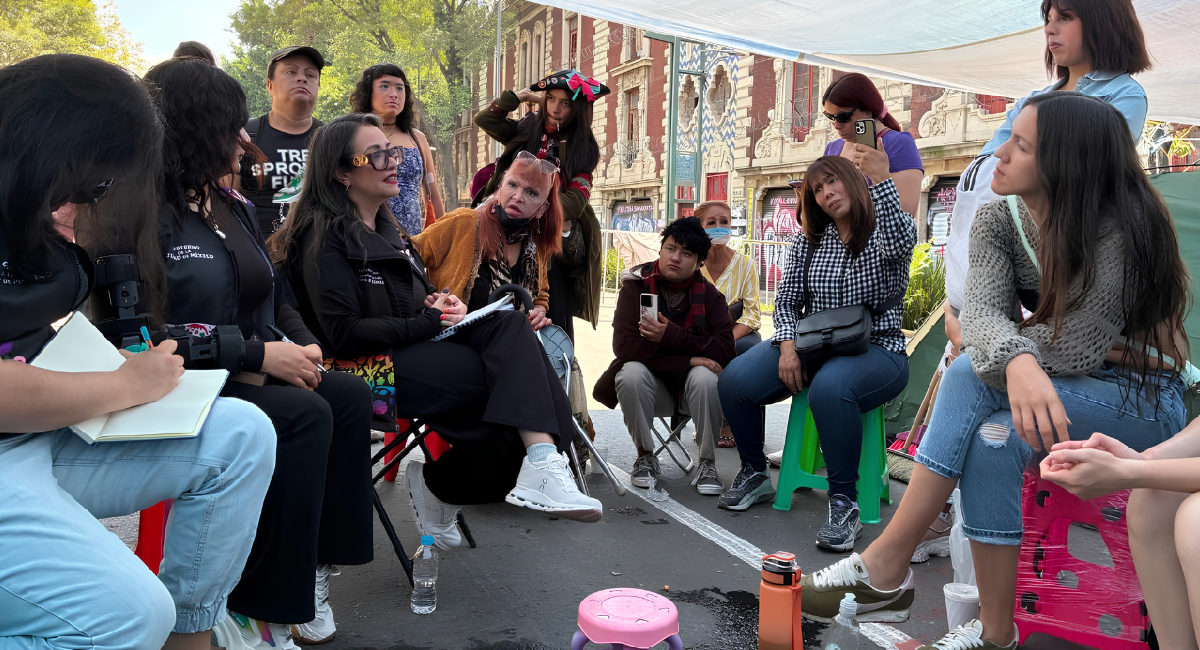 Comunidad trans retira plantón de 21 días en Segob tras acordar nueva fecha de reunión