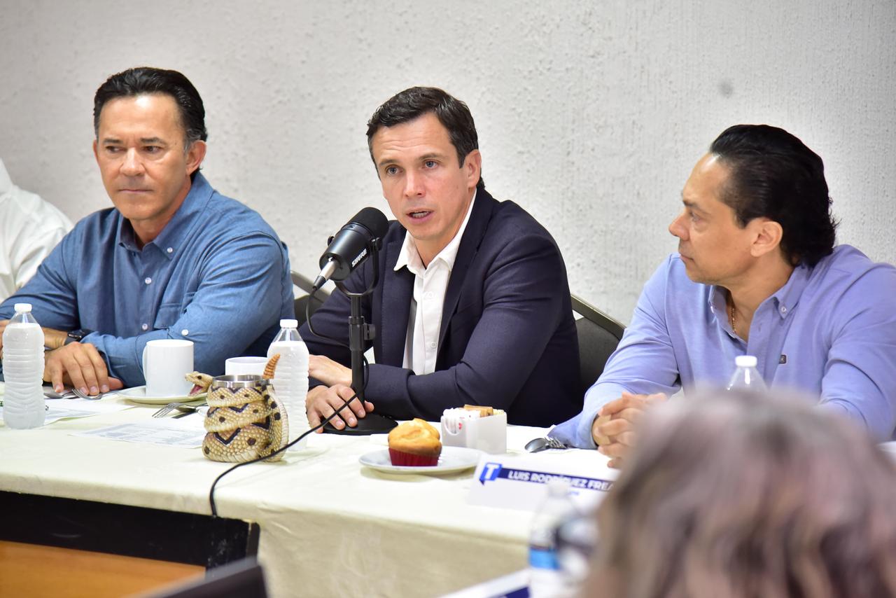 Destaca Oscar Gastelum apoyo municipal a pequeña industria