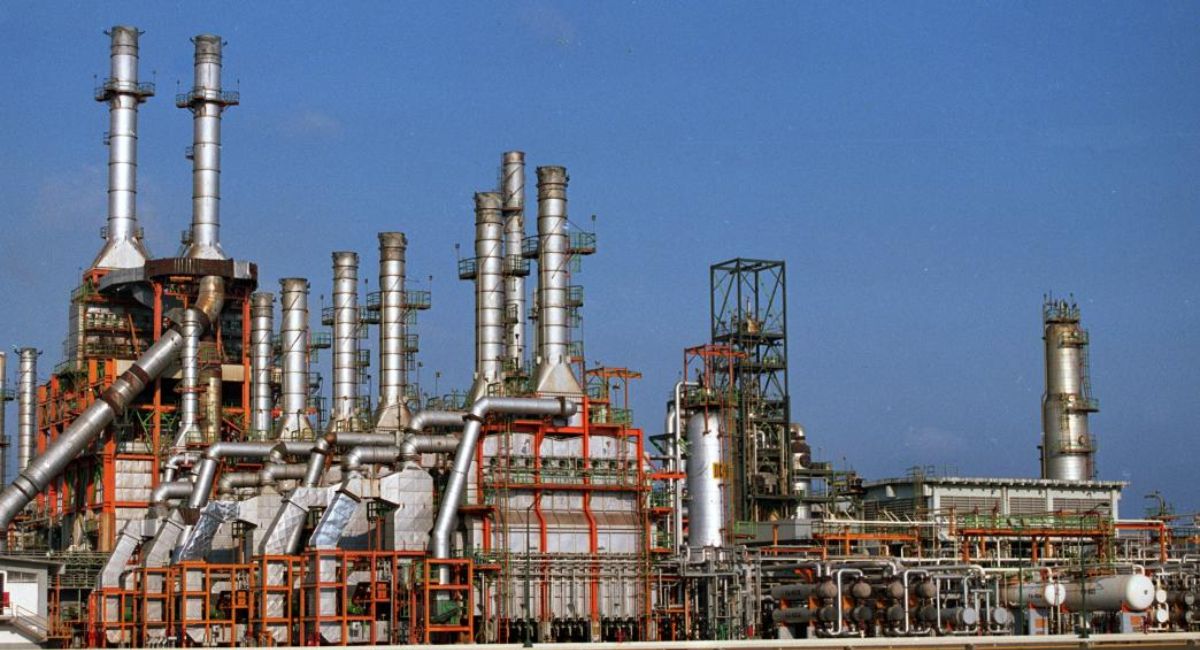 Pemex lidera en suministro de gasolina y diésel en comercios