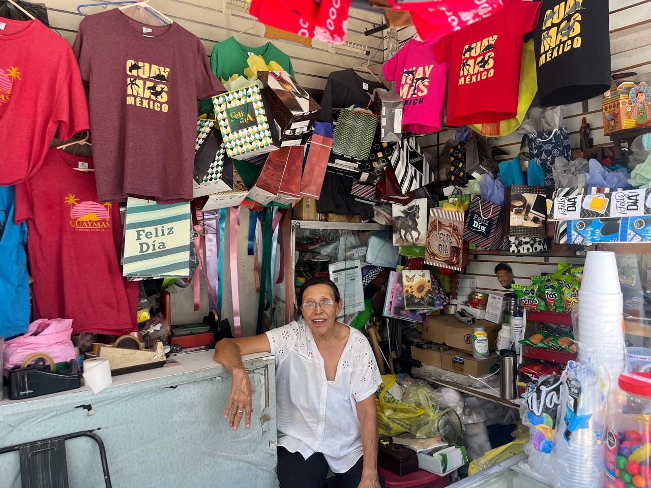 Doña Martha cumple 56 años atendiendo su puesto en el Mercado Municipal de Guaymas