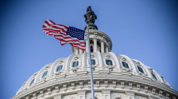 El Senado de Estados Unidos rechaza limitar las facultades de guerra de Trump frente a Irán