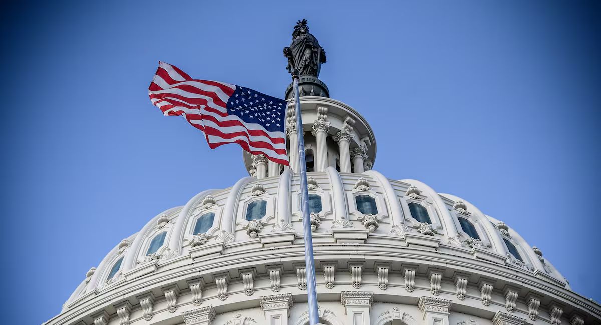 El Senado de Estados Unidos rechaza limitar las facultades de guerra de Trump frente a Irán