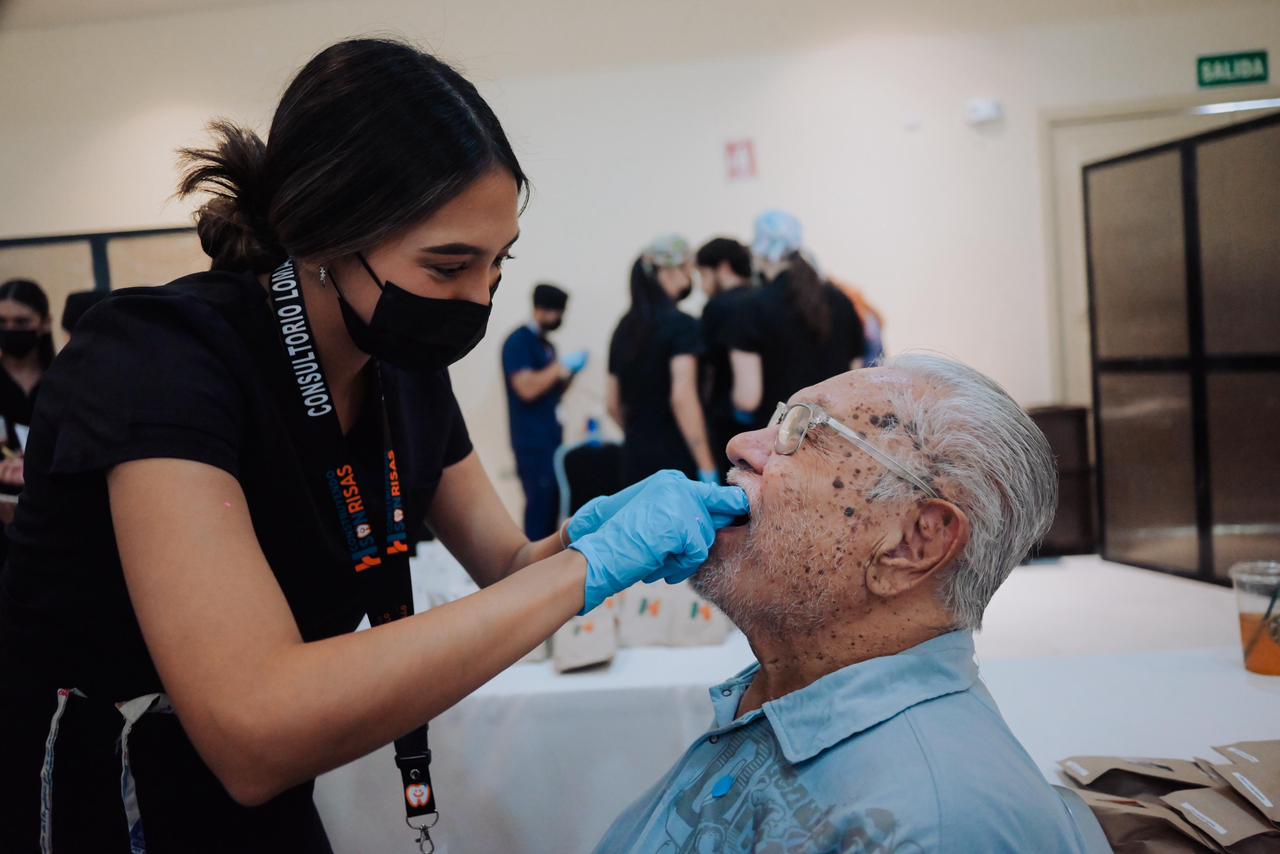 El alcalde Antonio Astiazarán entrega más de 2 mil prótesis dentales a adultos mayores en Hermosillo
