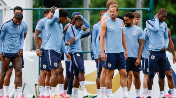 Blindan a Inglaterra en CDMX; buscan evitar ‘serenata’ previo a su duelo ante la Selección Mexicana
