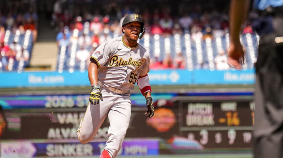 Esmerlyn Valdez impulsa a Pirates para dividir la serie frente a Phillies en Philadelphia