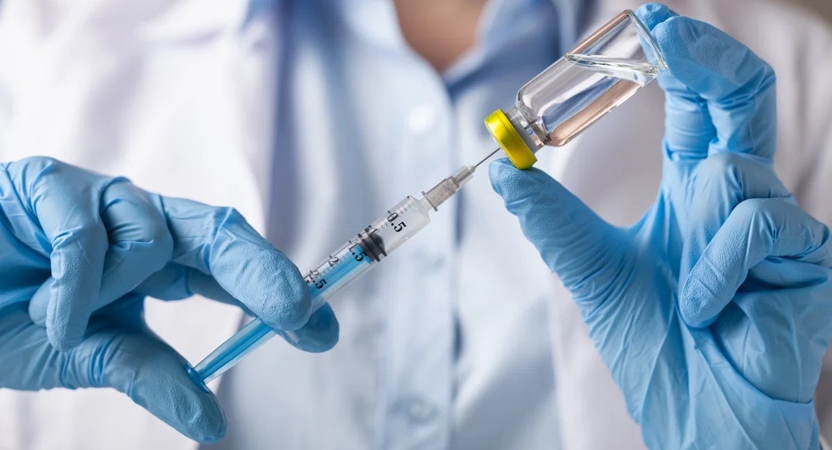 Expertos piden incluir vacuna contra el dengue en México por riesgo de nuevas epidemias