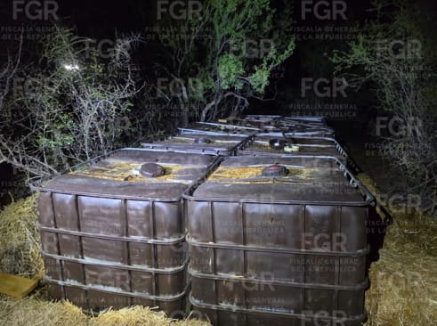 FGR investiga aseguramiento de 8 mil litros de huachicol en toma clandestina