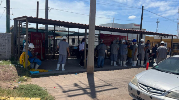 Ciudad Obregón: Atienden unidades de emergencia fuga de amoniaco en planta del Parque Industrial