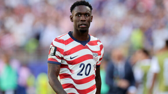 Polémica en el Mundial 2026: Folarin Balogun evita la suspensión y jugará los octavos de final