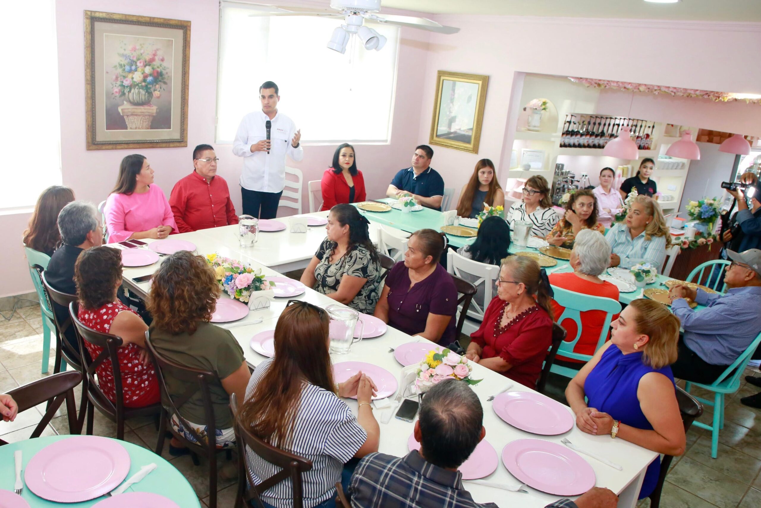 Froylán Gámez fortalece su proyecto de transformación con militancia de Nacozari