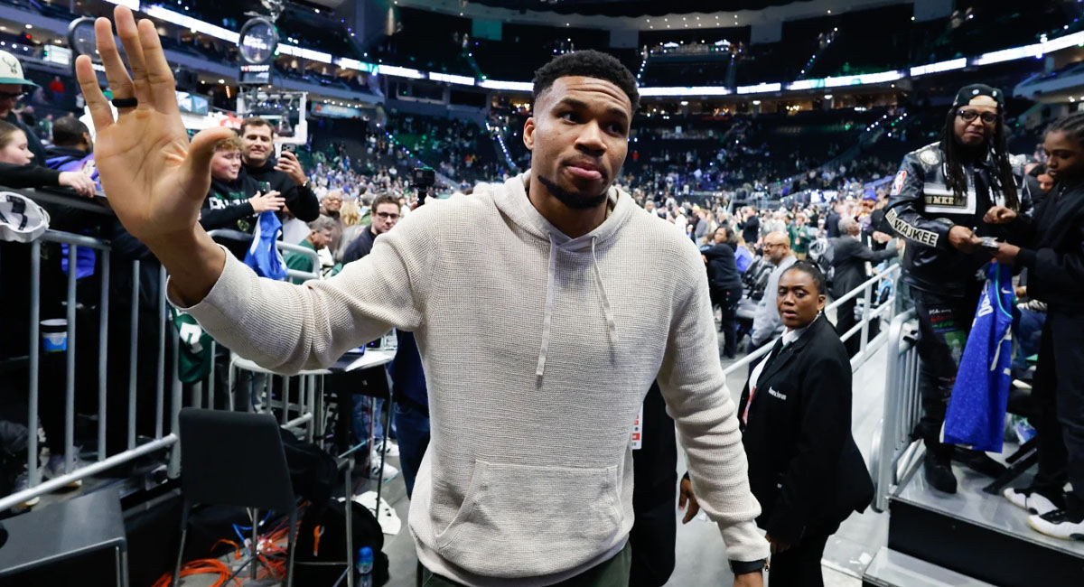 El gigante griego se despidió de los aficionados de los Bucks con un emotivo mensaje