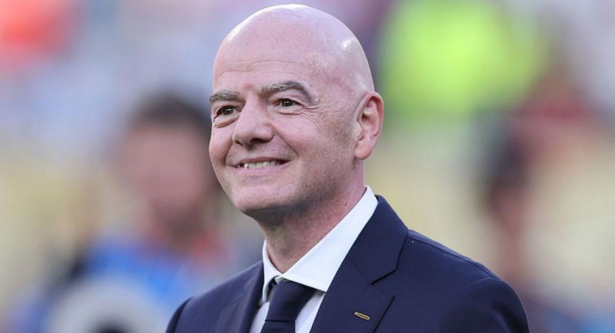 Gianni Infantino trata de vender acciones de un Mundial
