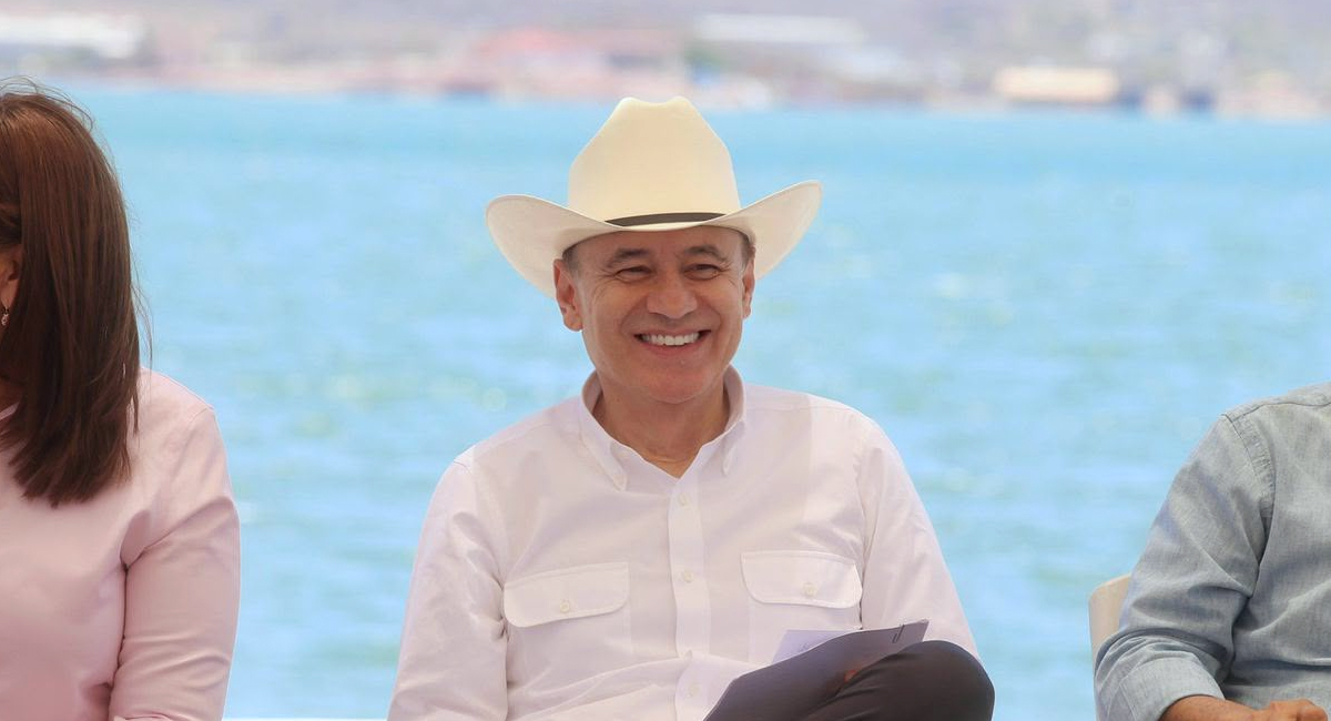 El gobernador Alfonso Durazo durante su visita a Guaymas