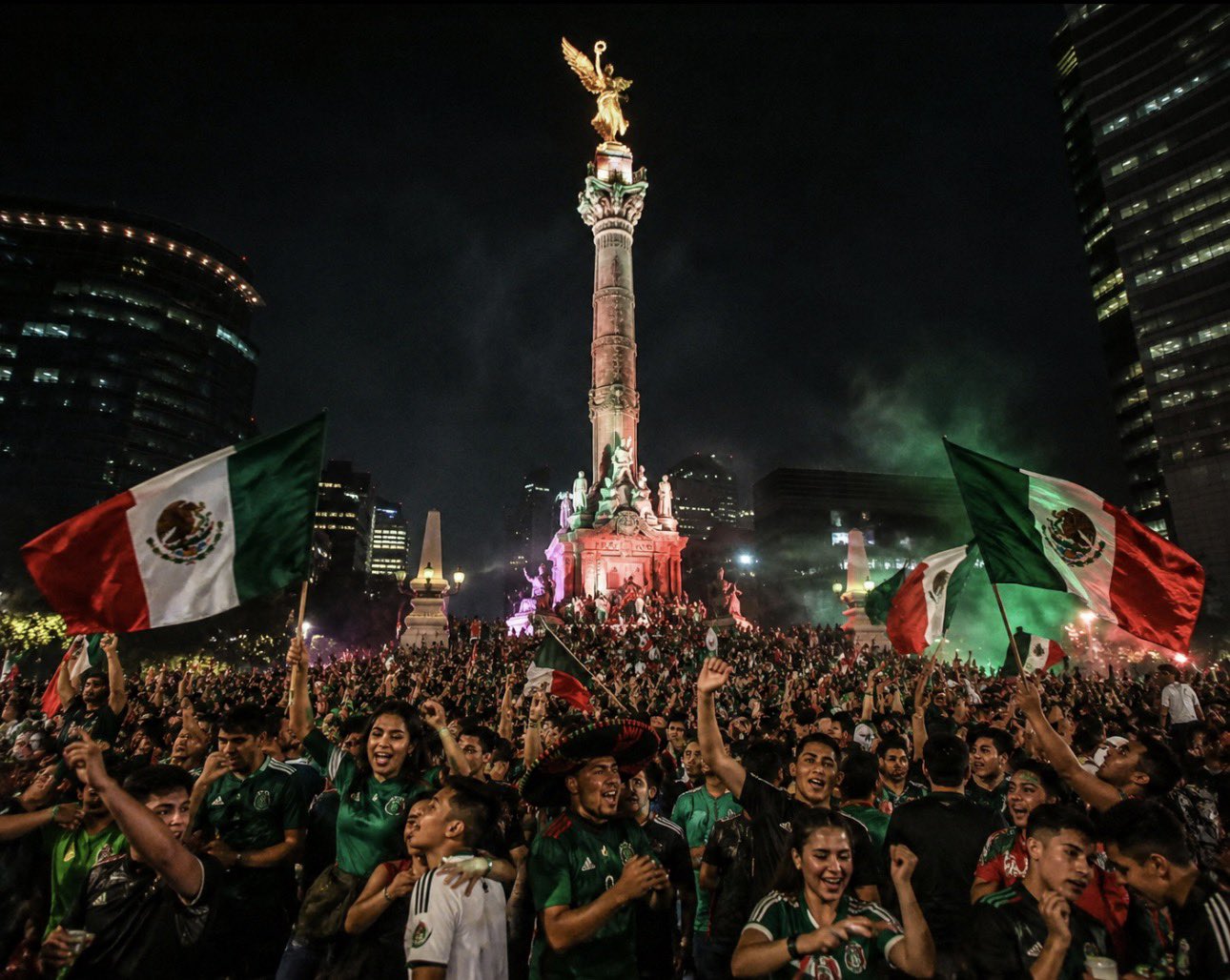 Gobierno de CDMX dará apoyo de 50 mil pesos a familias de víctimas tras festejos del Tri