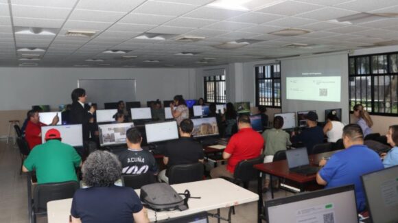 Gobierno de Sonora junto a Unisierra promueve capacitación a docentes en áreas clave
