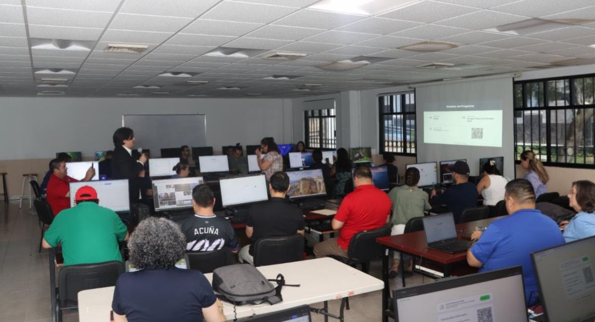 Gobierno de Sonora junto a Unisierra promueve capacitación a docentes en áreas clave