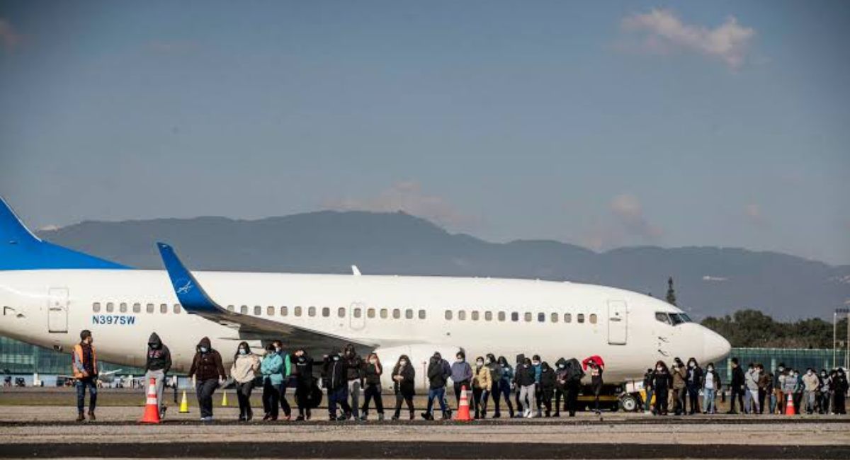 Gobierno de los Estados Unidos planea enviar deportados cubanos a Uruguay