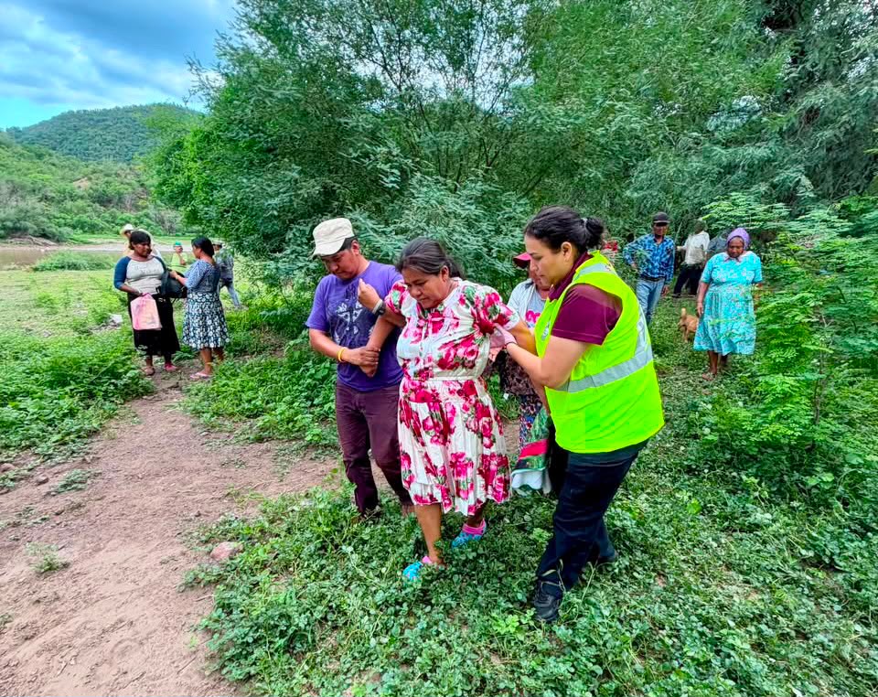 Helicóptero de la Policía Estatal salva la vida de una persona en comunidad guarijía de Sonora