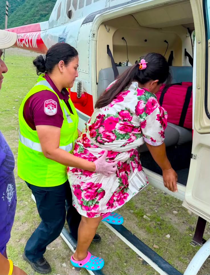 Helicóptero de la Policía Estatal salva la vida de una persona en comunidad guarijía de Sonora