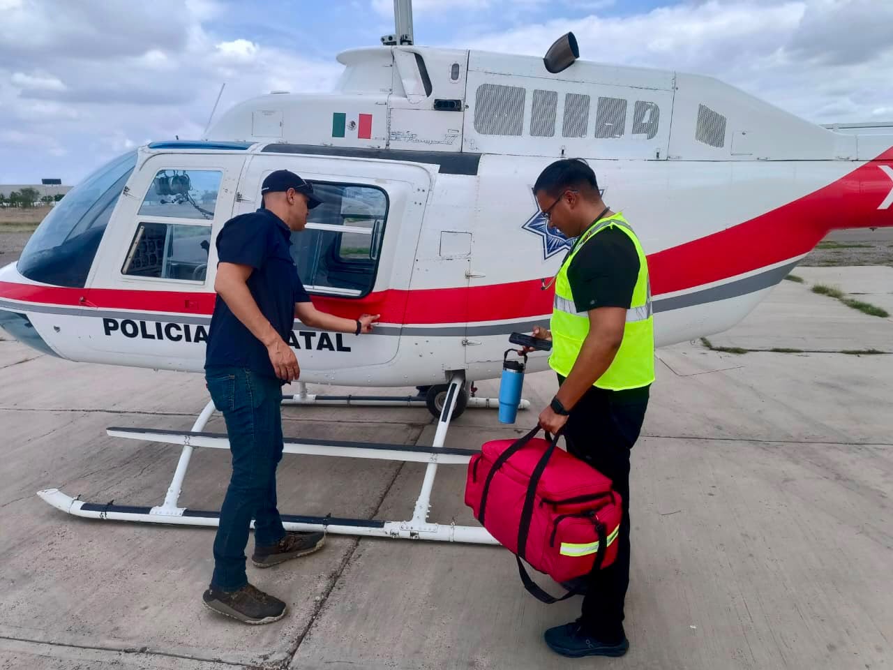 Helicóptero de la Policía Estatal salva la vida de una persona en comunidad guarijía de Sonora