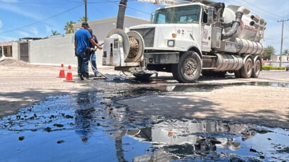 Aguas negras afectan colonias de Navojoa; Oomapasn acelera obra del colector Nogalitos
