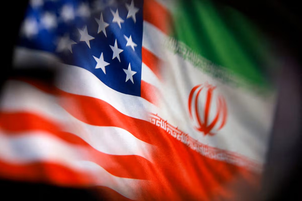 Trump mantiene abierta la posibilidad de una operación militar mayor contra Irán