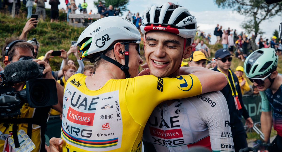 Isaac del Toro superó la etapa 19 del Tour de France, logrando mantener el maillot blanco y la tercera posición de la clasificación general