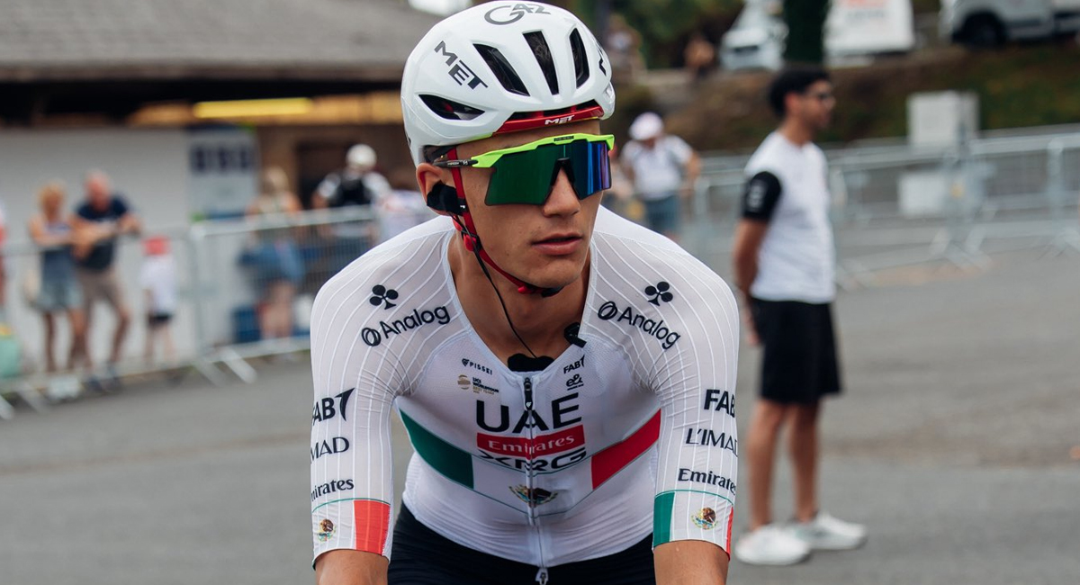 Isaac del Toro tuvo una complicada etapa 13 en el Tour de France 2026, perdiendo un puesto en la clasificación general