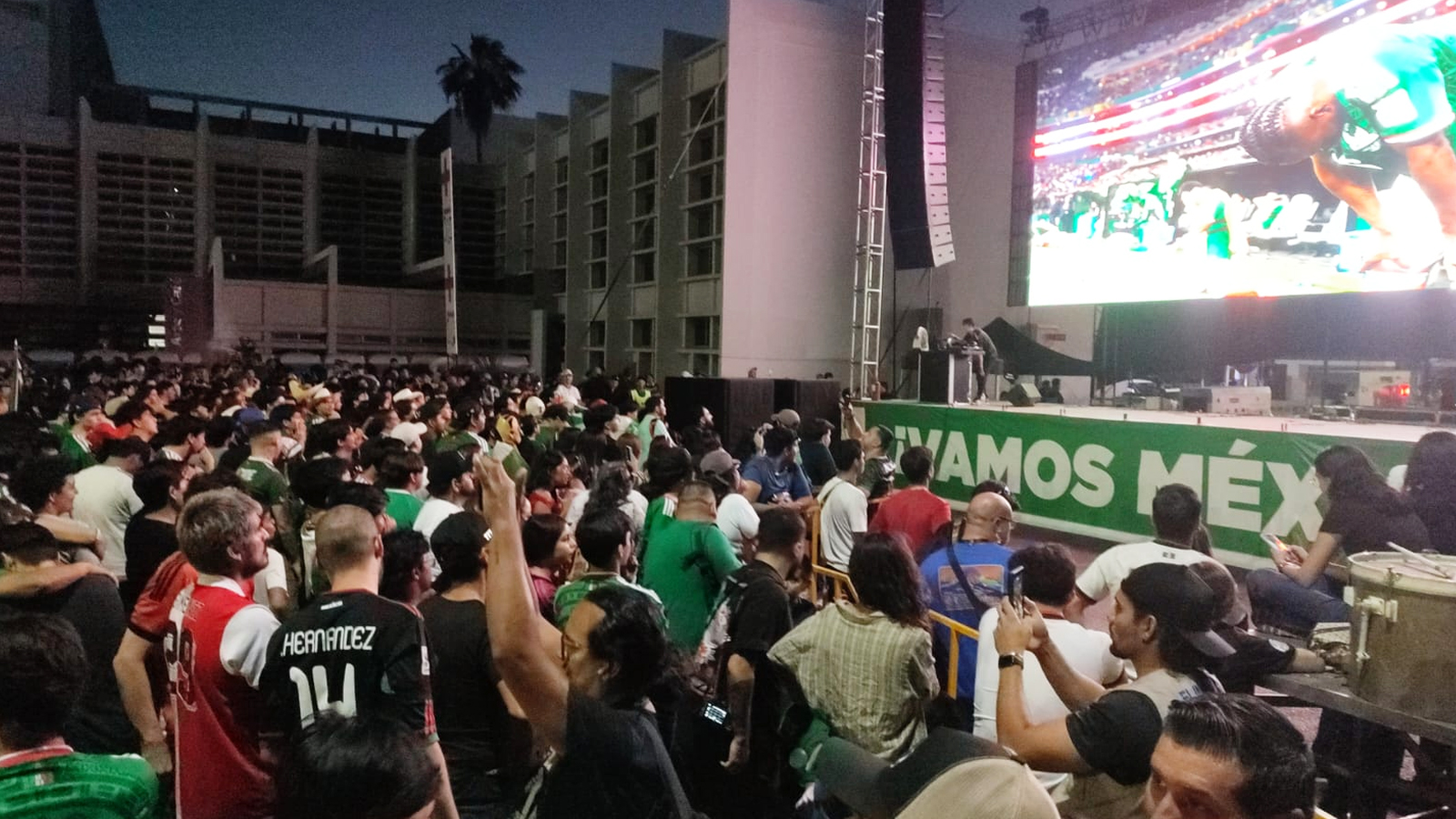 VIDEO: Cientos de hermosillenses se reunieron para disfrutar del partido México vs Inglaterra