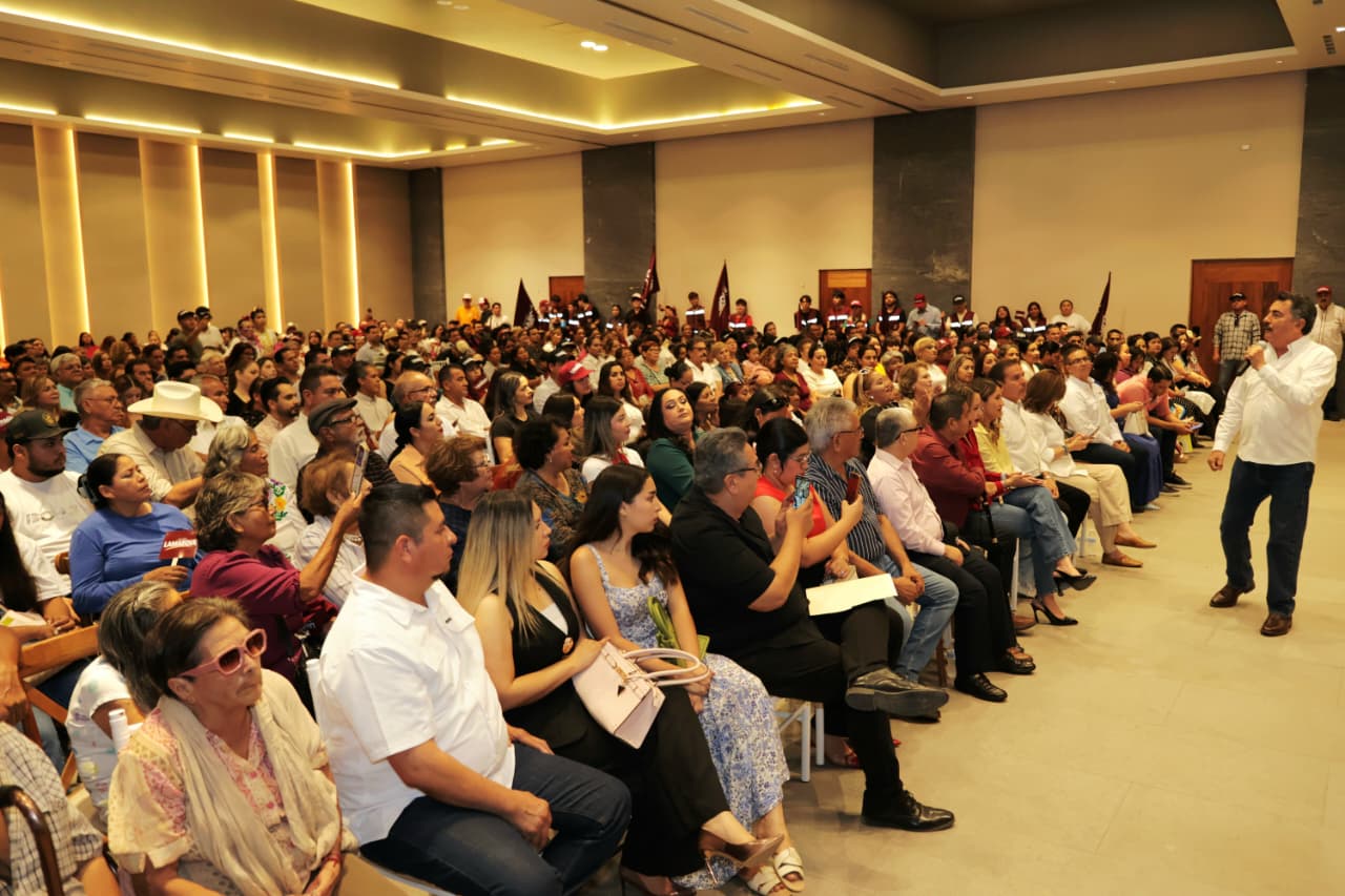Javier Lamarque congrega a más de dos mil personas en gira por Álamos, La Aduana y Navojoa