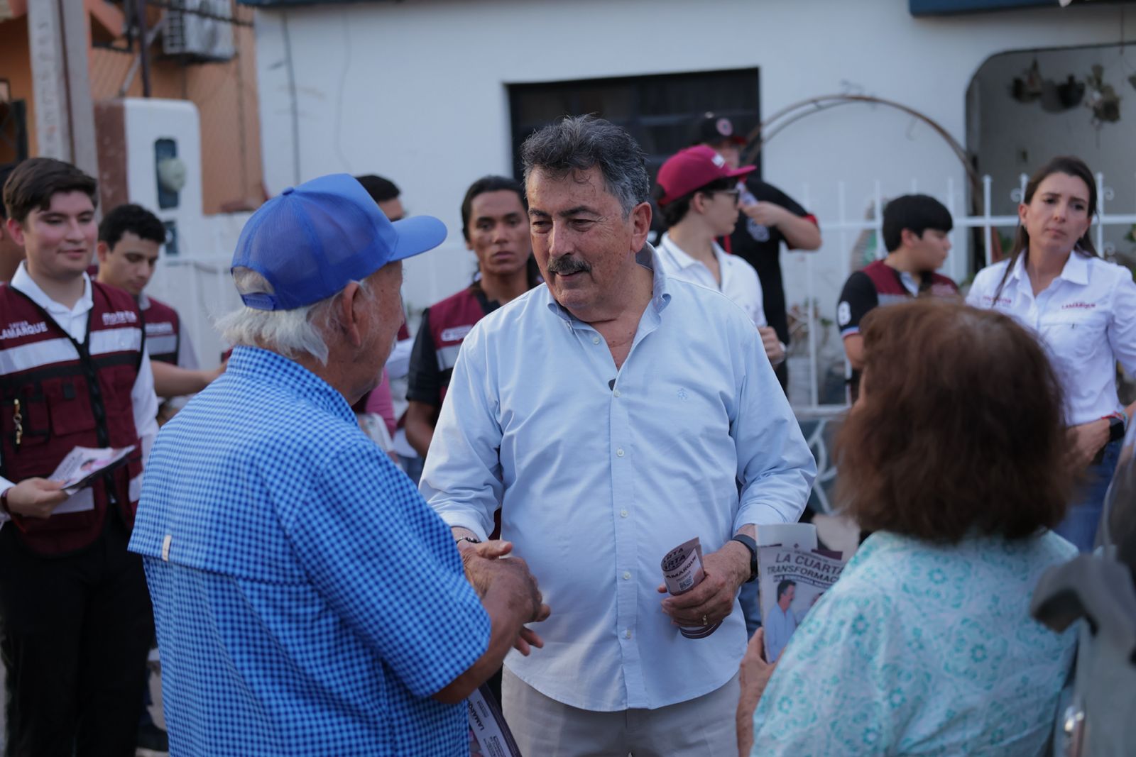 Javier Lamarque recorre la colonia México y fortalece el diálogo con familias de Cajeme