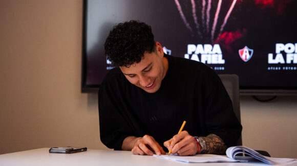 Jorge Sánchez ya es rojinegro; Atlas confirma el regreso del mundialista a la Liga MX